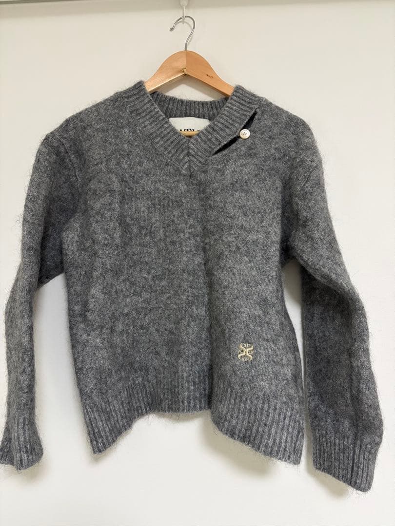 satur モヘアニット