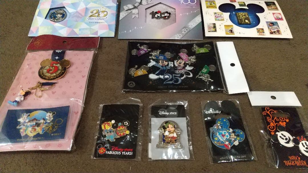 ディズニー ピンバッジ セットファーストパスホルダー