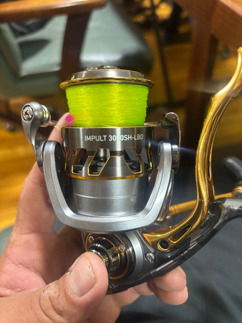 IMPULT 30M05H-LBD スピニングリール
