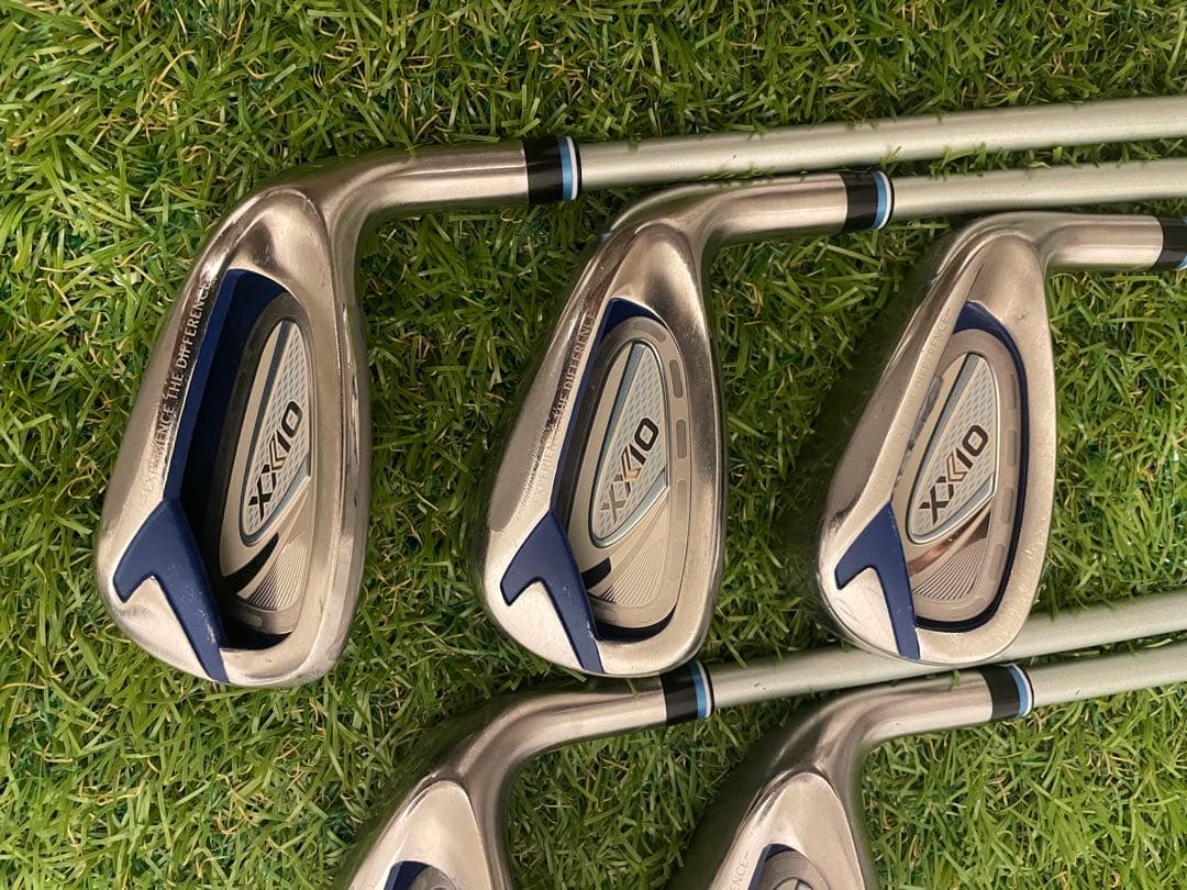 ゼクシオ12 レディースアイアン 5本 エクリュホワイト フレックスL