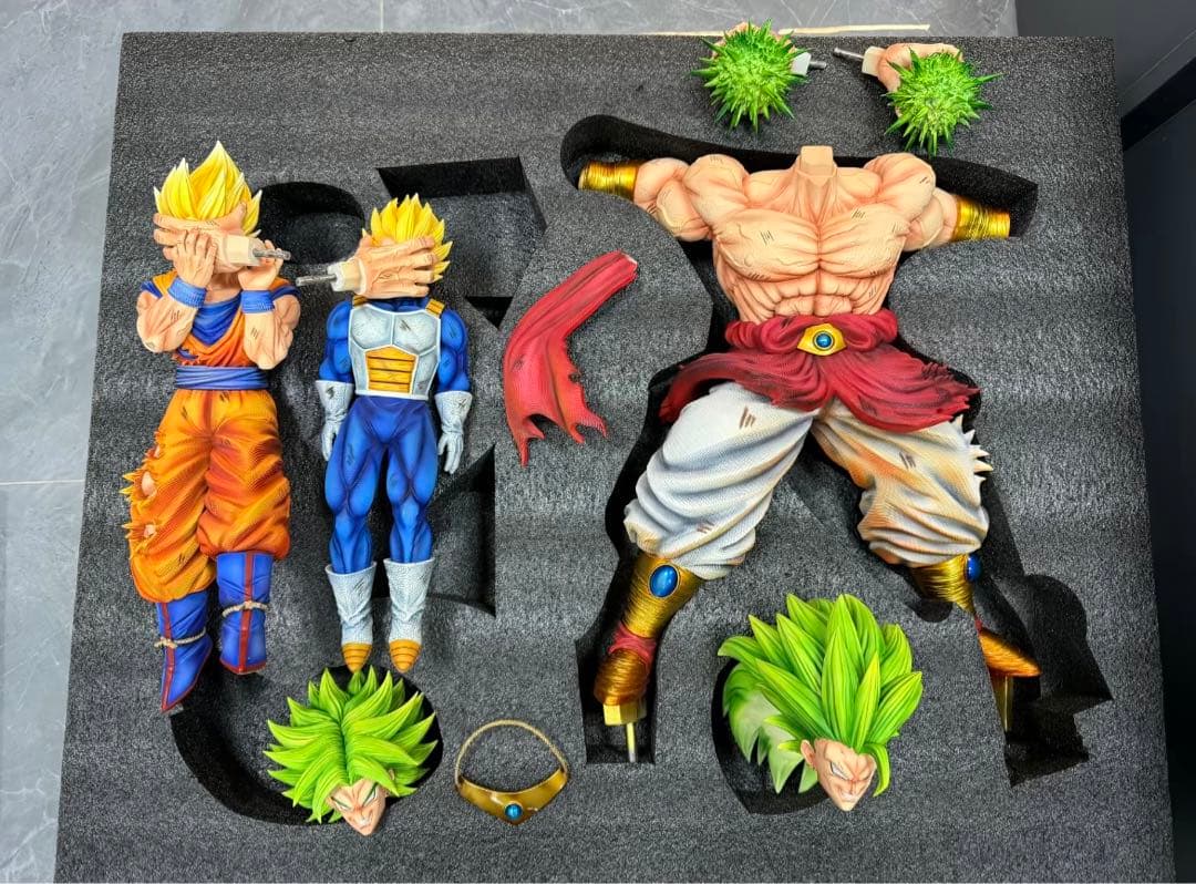 ドラゴンボール 孫悟空 ブロリー ベジータ フィギュア ガレージキット