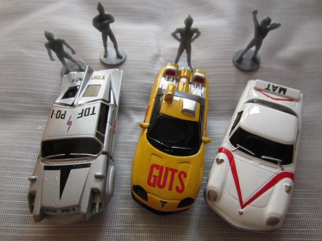 円谷特車３台セット／TDF ポインター、MATビハイクル、GUTSシャーロック