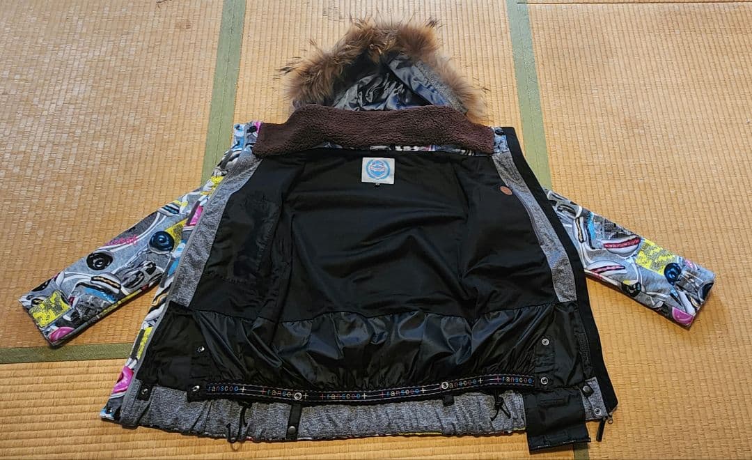 美品！　TRANSCOOT スキーウェア 上下セット　マルチカラー サイズ9