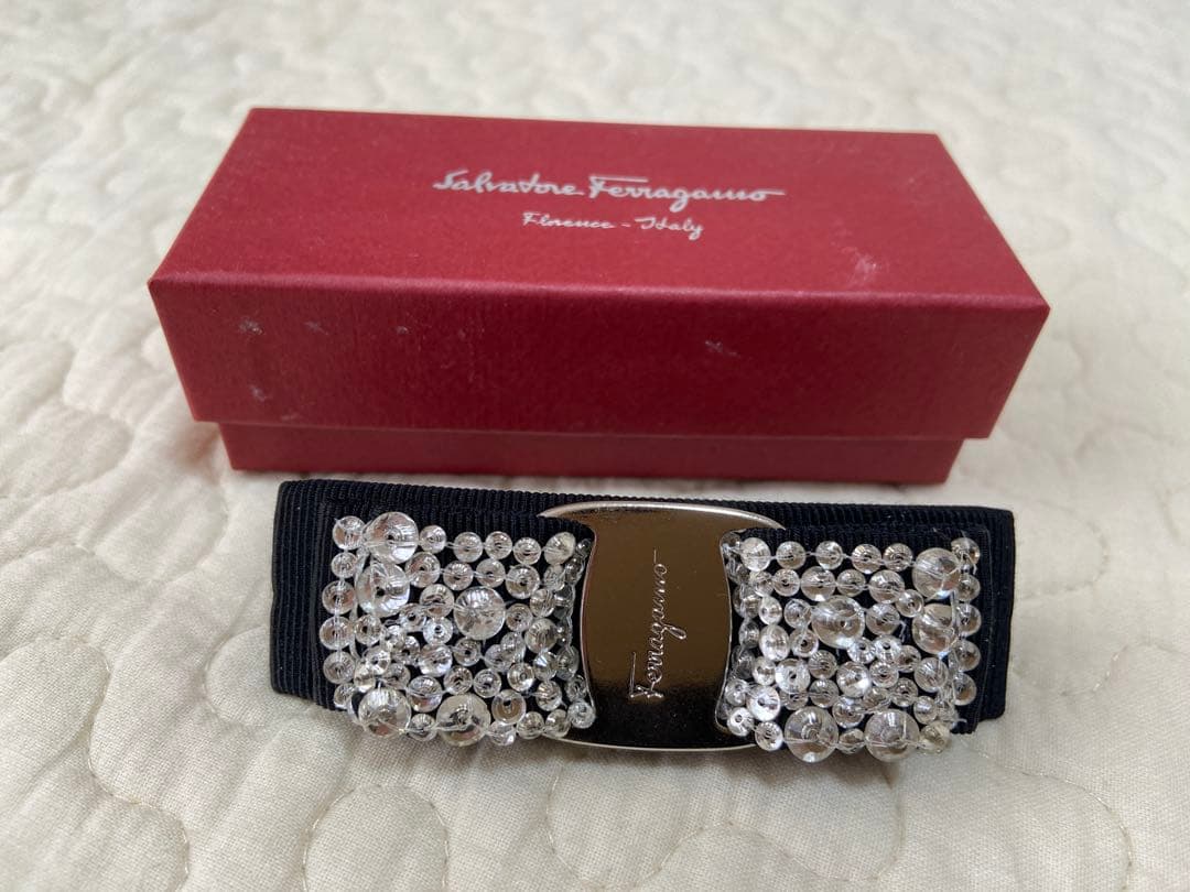 極美品！　フェラガモ　バレッタ　ストーン