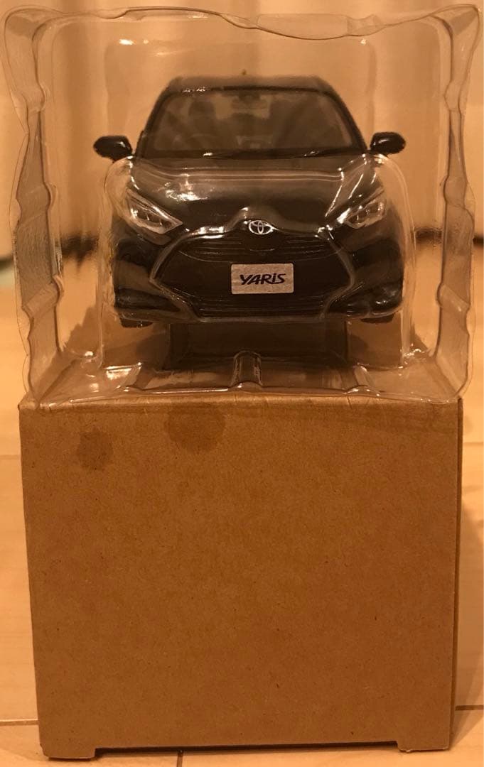 ミニカー　色見本　トヨタ　ヤリス