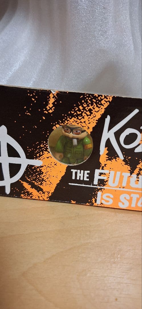 kozik QEE toy2r レア おまけスモーキンバニー１体