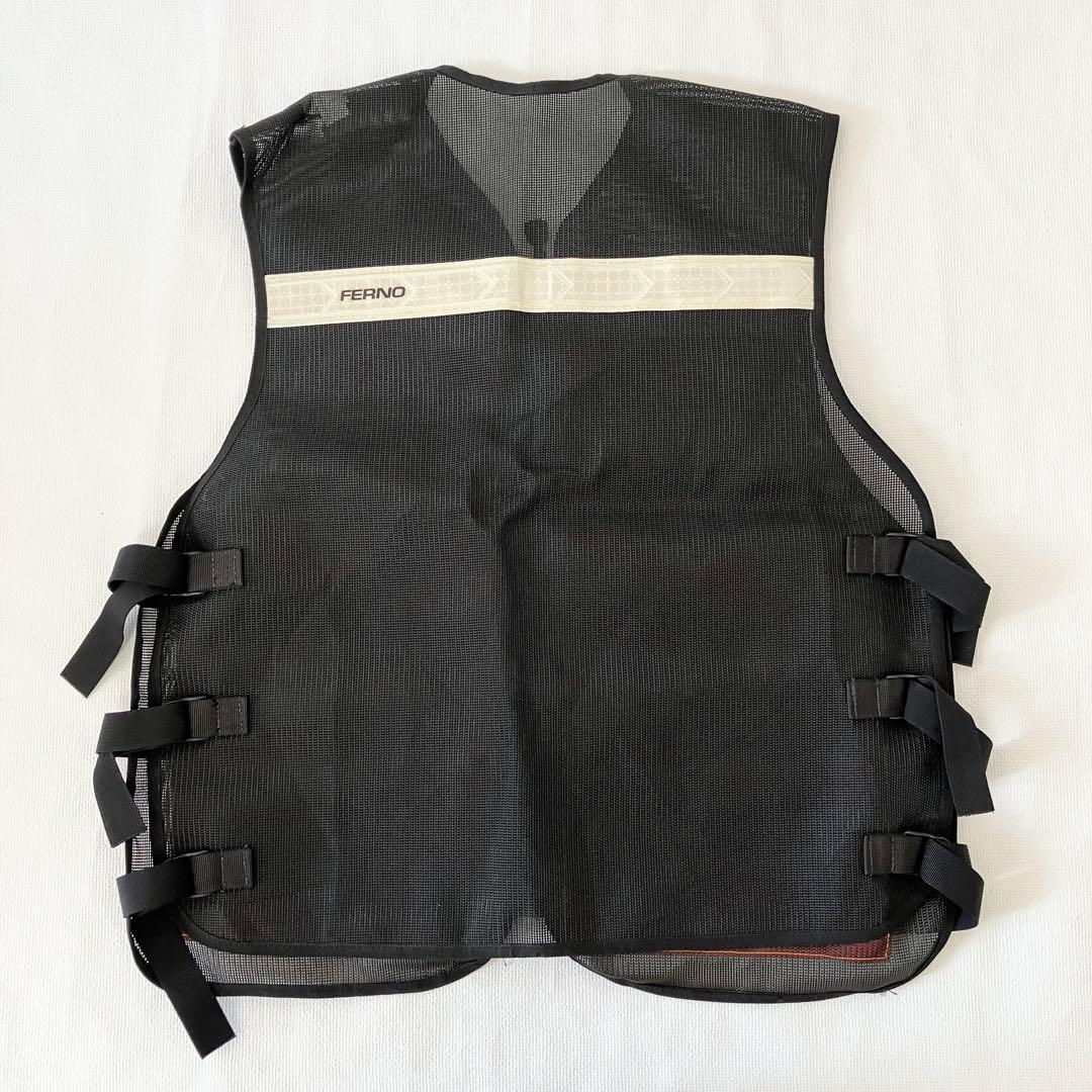 【美品】ベスト 未着用　反射材付き　赤　黒　FERNO 　ファーノ　送料無料