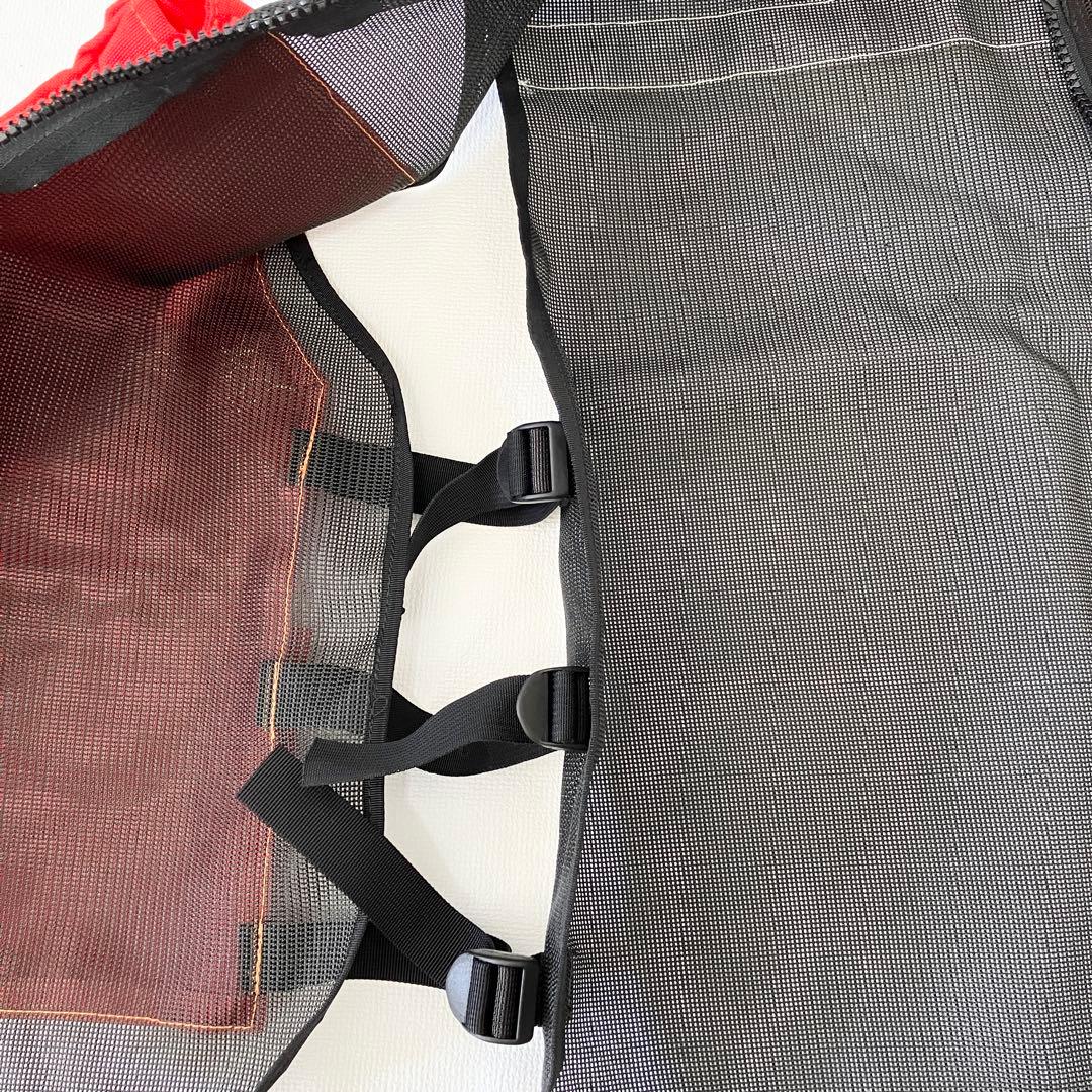 【美品】ベスト 未着用　反射材付き　赤　黒　FERNO 　ファーノ　送料無料