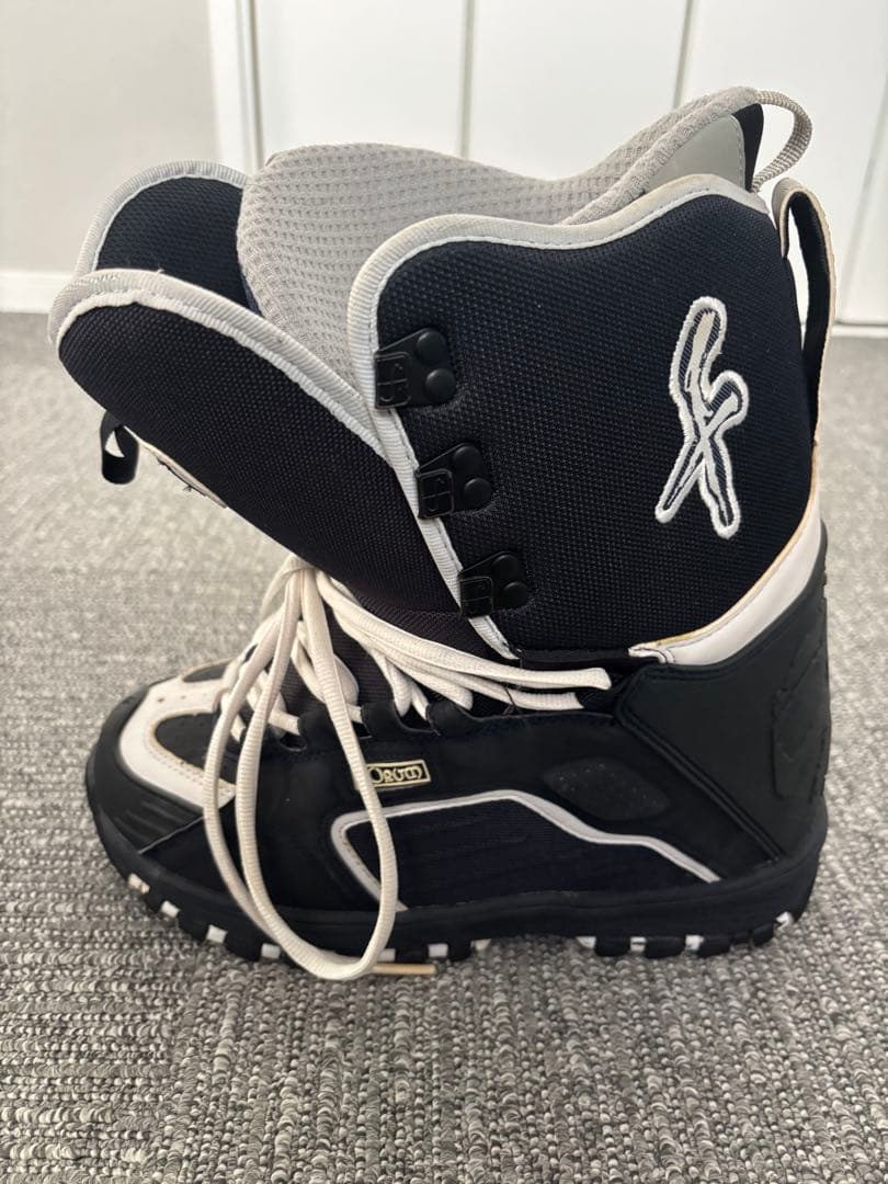 【‼️値下げ‼️】FORUM（フォーラム）スノーボードブーツ　26.5cm