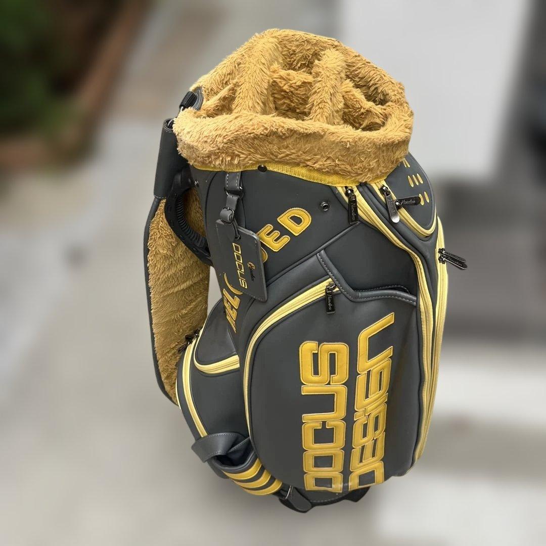 ドゥーカス Docus Reloaded キャディバッグ ヘッドカバーセット付属