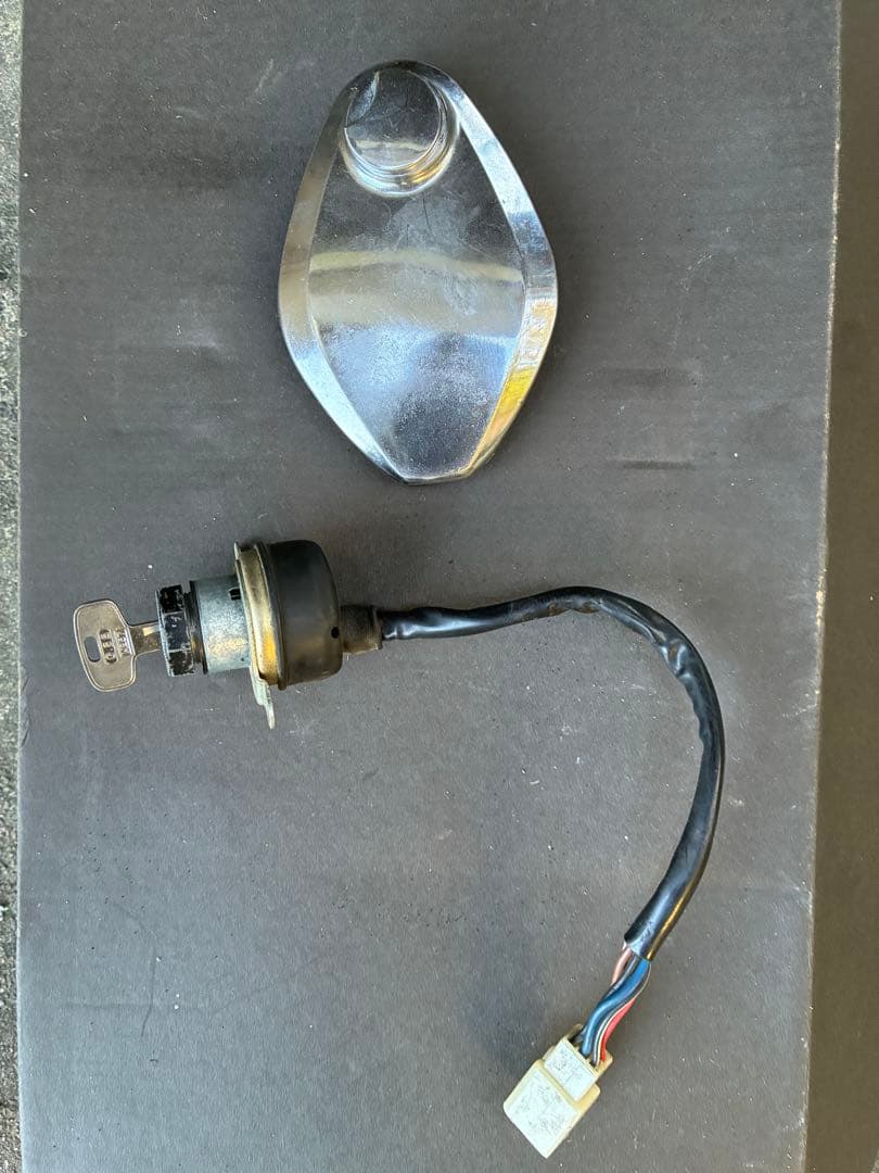 KH400 キーボックス　タンクキャプ　鍵付き