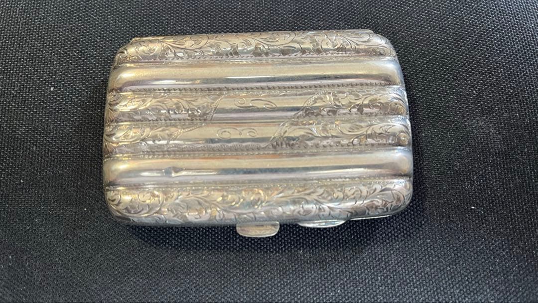 イギリスアンティーク　1905年　銀無垢シガレットボックス