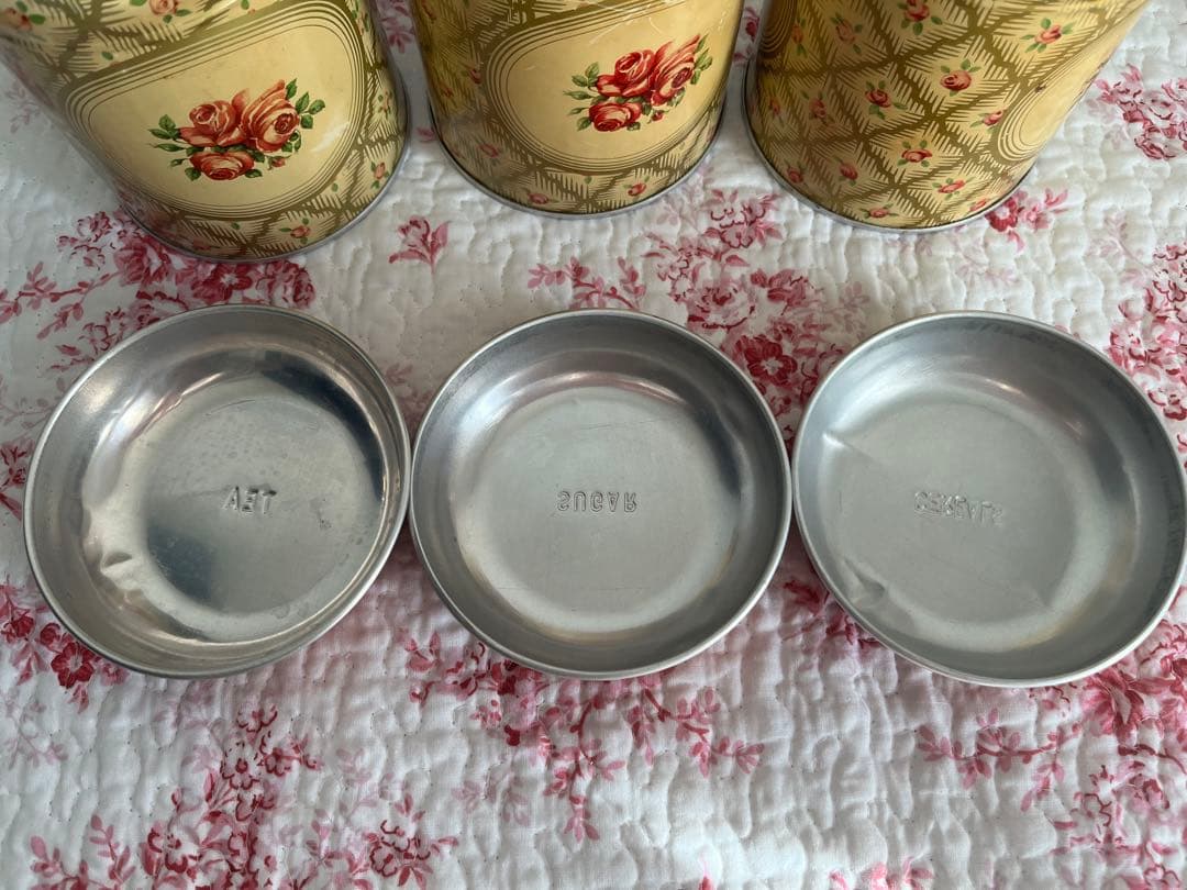アンティーク　バラ柄のキャニスター3個