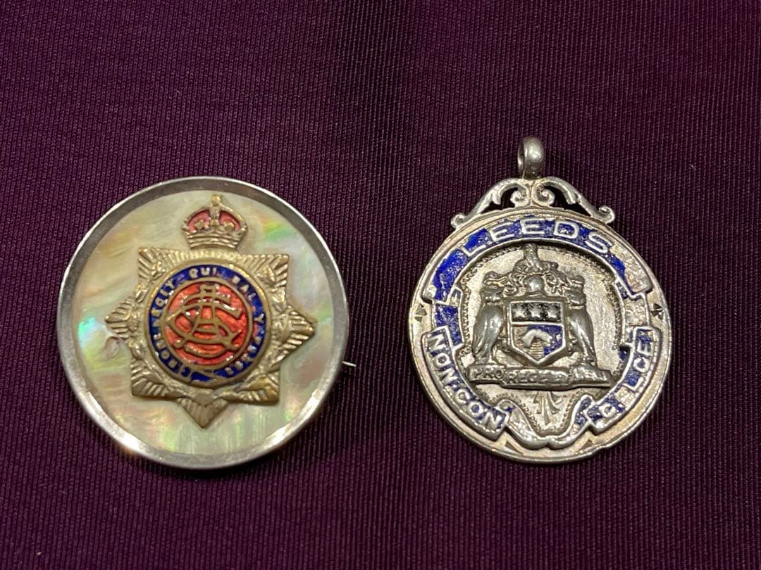 イギリスアンティーク スポーツ シルバー メダル & ブローチ STERLING