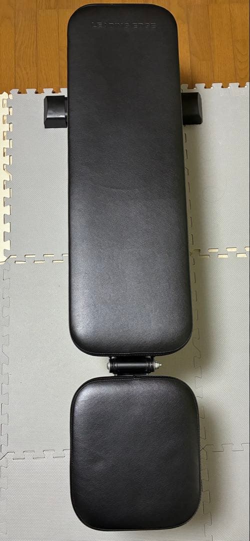 LEADING EDGE トレーニングベンチ