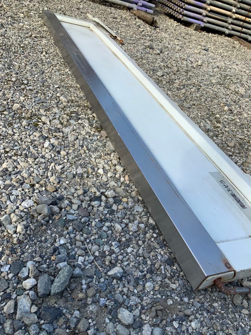 三菱ブルーテックキャンタースーパーワイド中古リア・アオリ(ステン付ヘアライン)