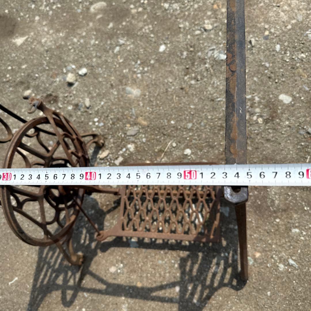 ＆激レア SPECIAL足踏みミシン ミシン脚 網目 古鉄 アンティーク 現状品