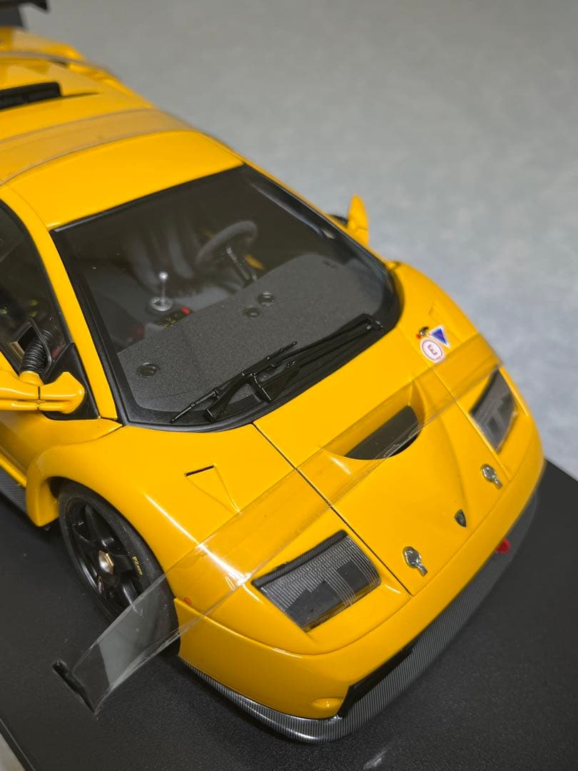 オートアート　ディアブロ　GTR スケール1/18 Diablo 黄色