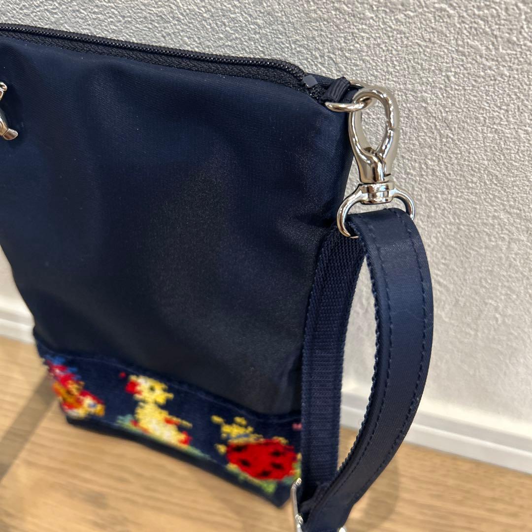 学校フェイラー　ネイビー スマホショルダーバッグ ハイジ柄