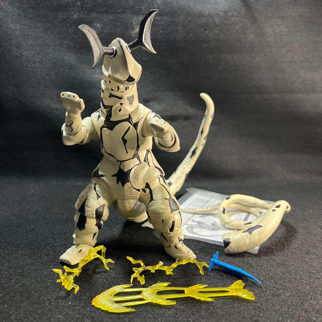 こ*こ様 ウルトラアクト　エレキング