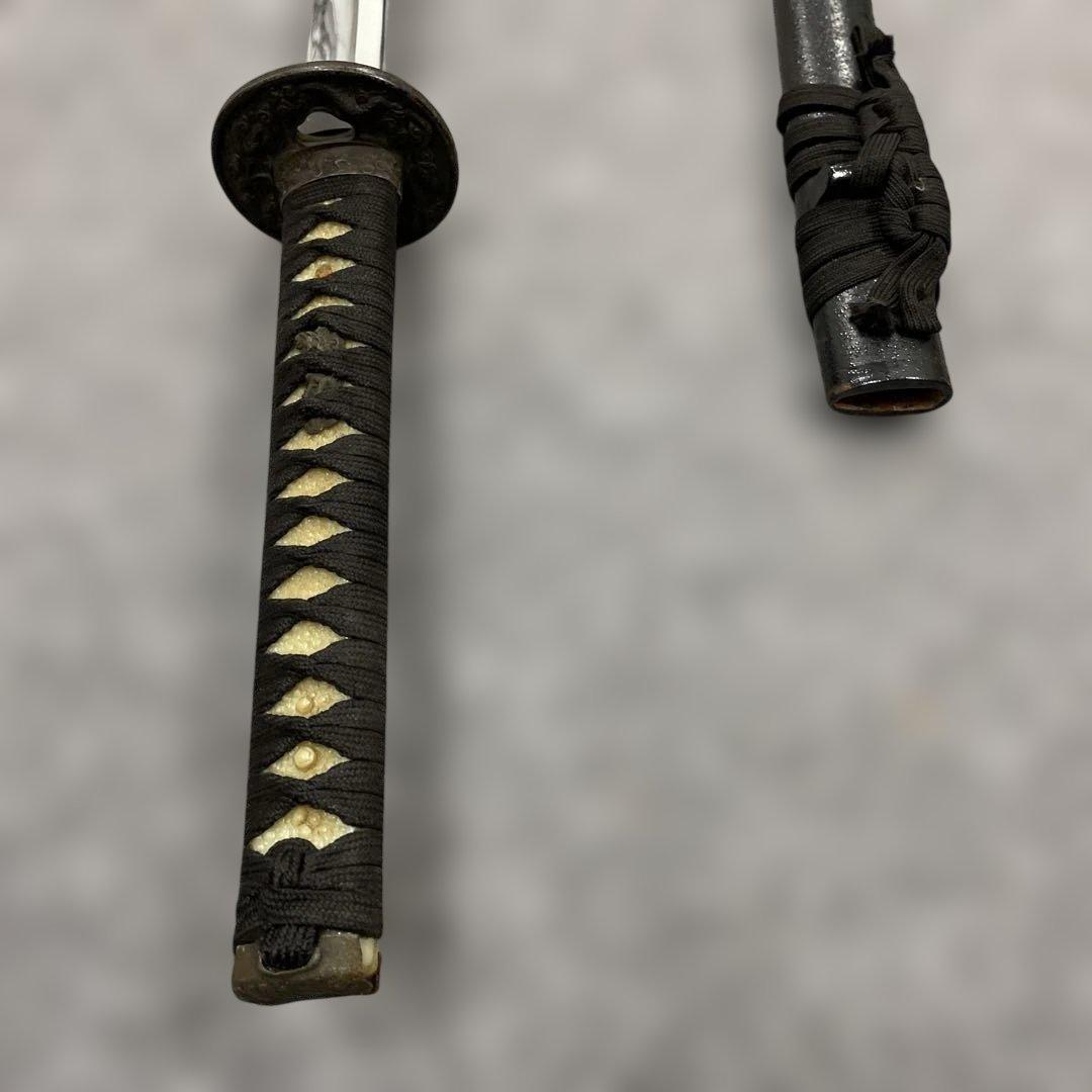 未開刃，模造刀、白鞘 刀 剣 長尺　模擬刀　湾刀 黒色の刀 約100cm