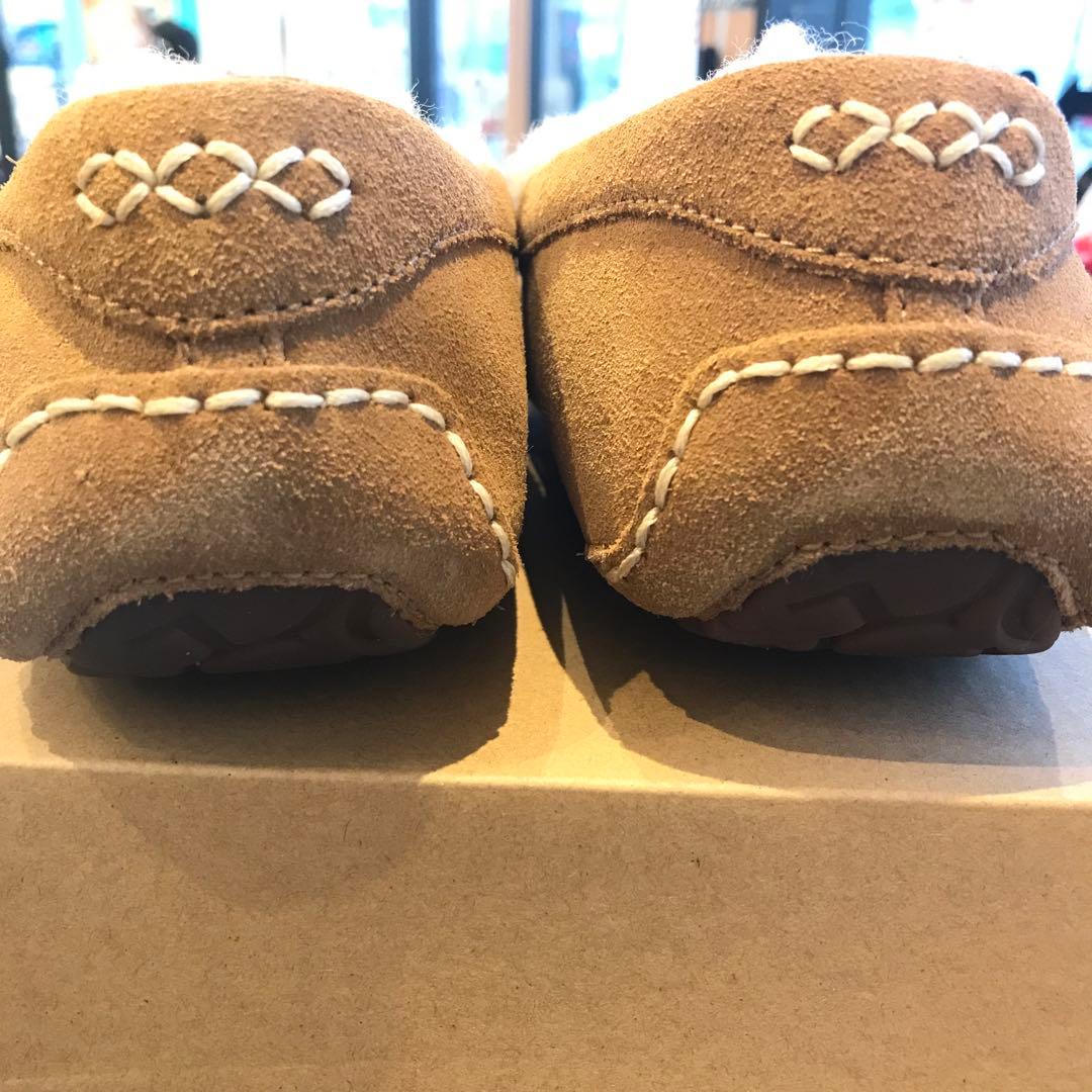 【新品未使用】 UGG アグ モカシン アンスレー スリッポンムートンシューズ