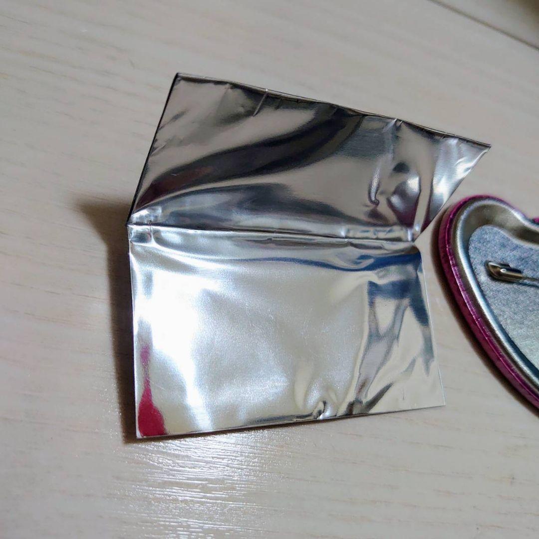 東条斬美 ダンガンロンパ ナンジャタウン 8周年 テレ顔 ハート 缶バッジ