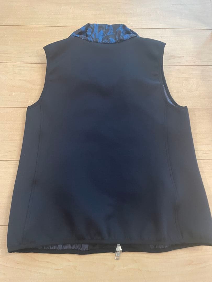 adabat アダバット　レディース ゴルフウェア　ベスト 青と黒のパターン