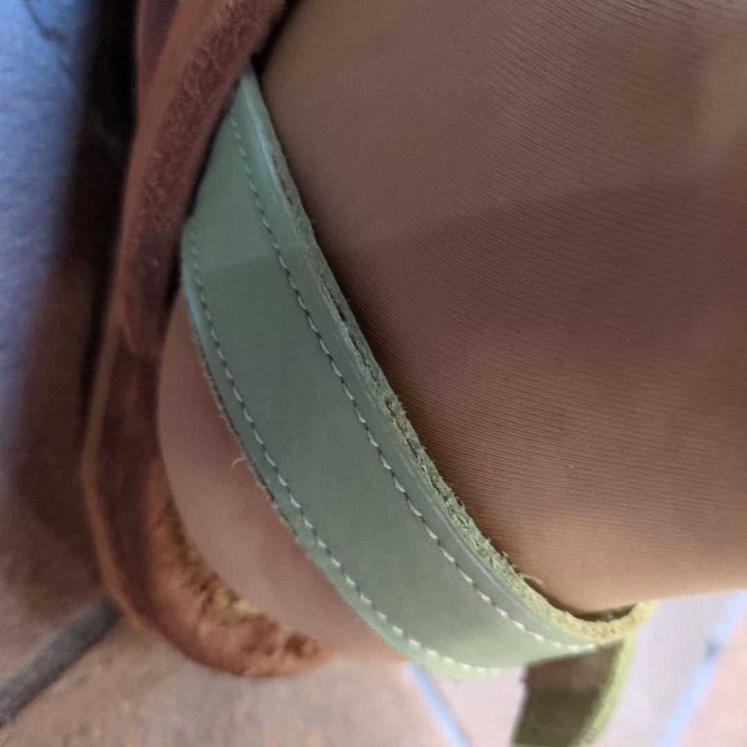 はなまめ曽田耕さんの皮のサンダル