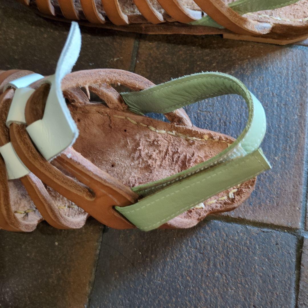 はなまめ曽田耕さんの皮のサンダル