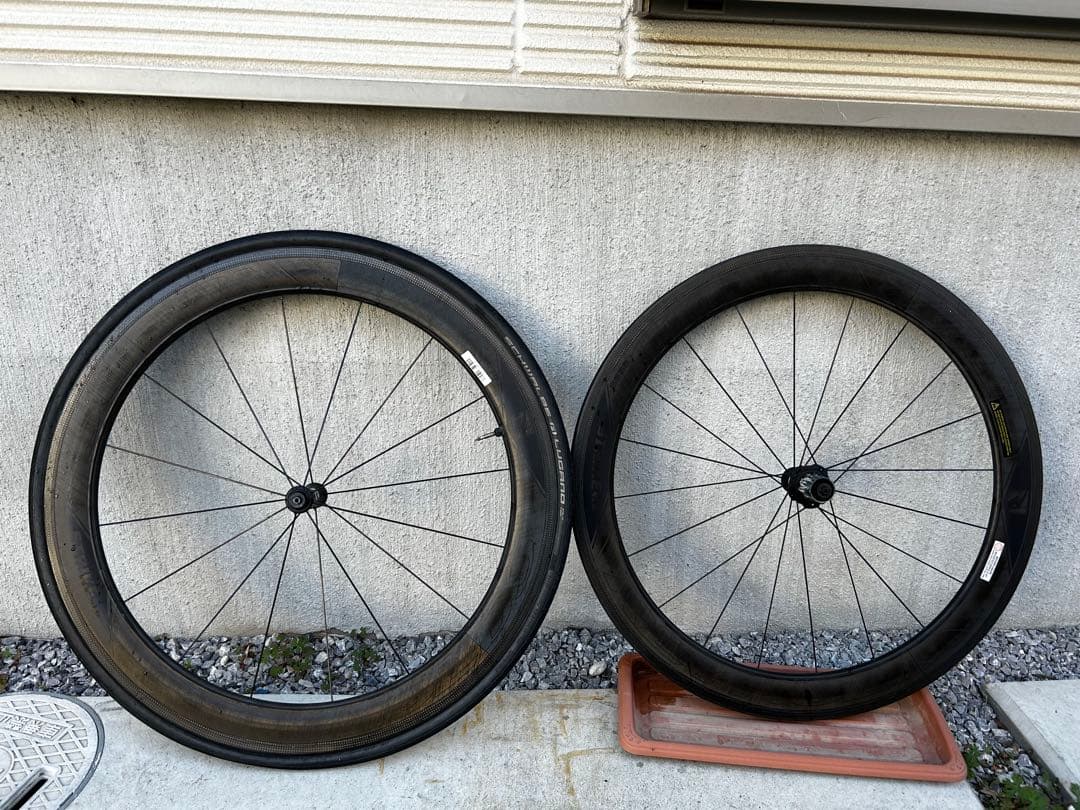 STRIKE SLG チューブレスホイル