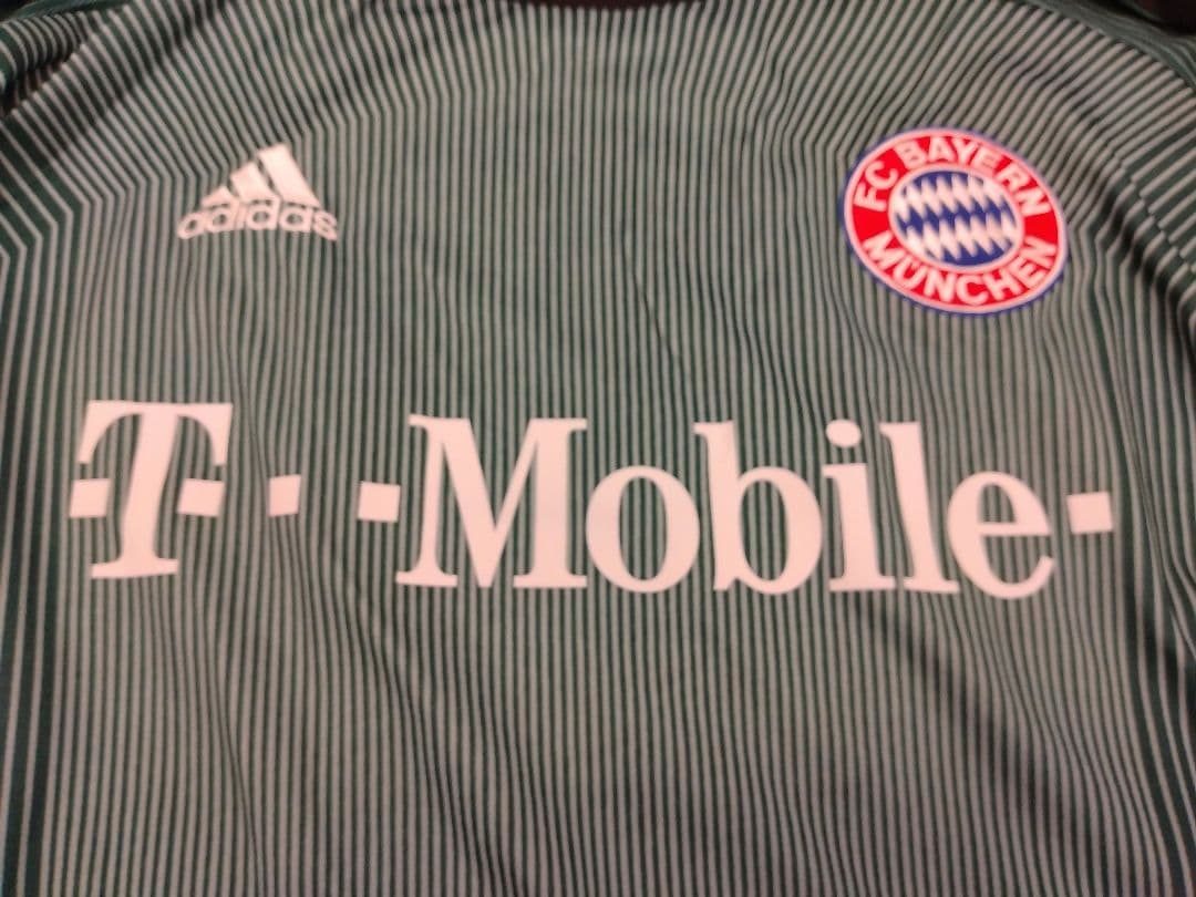【未使用、タグ無】バイエルンミュンヘン　オリバーカーン　ユニホーム　サイズ:O
