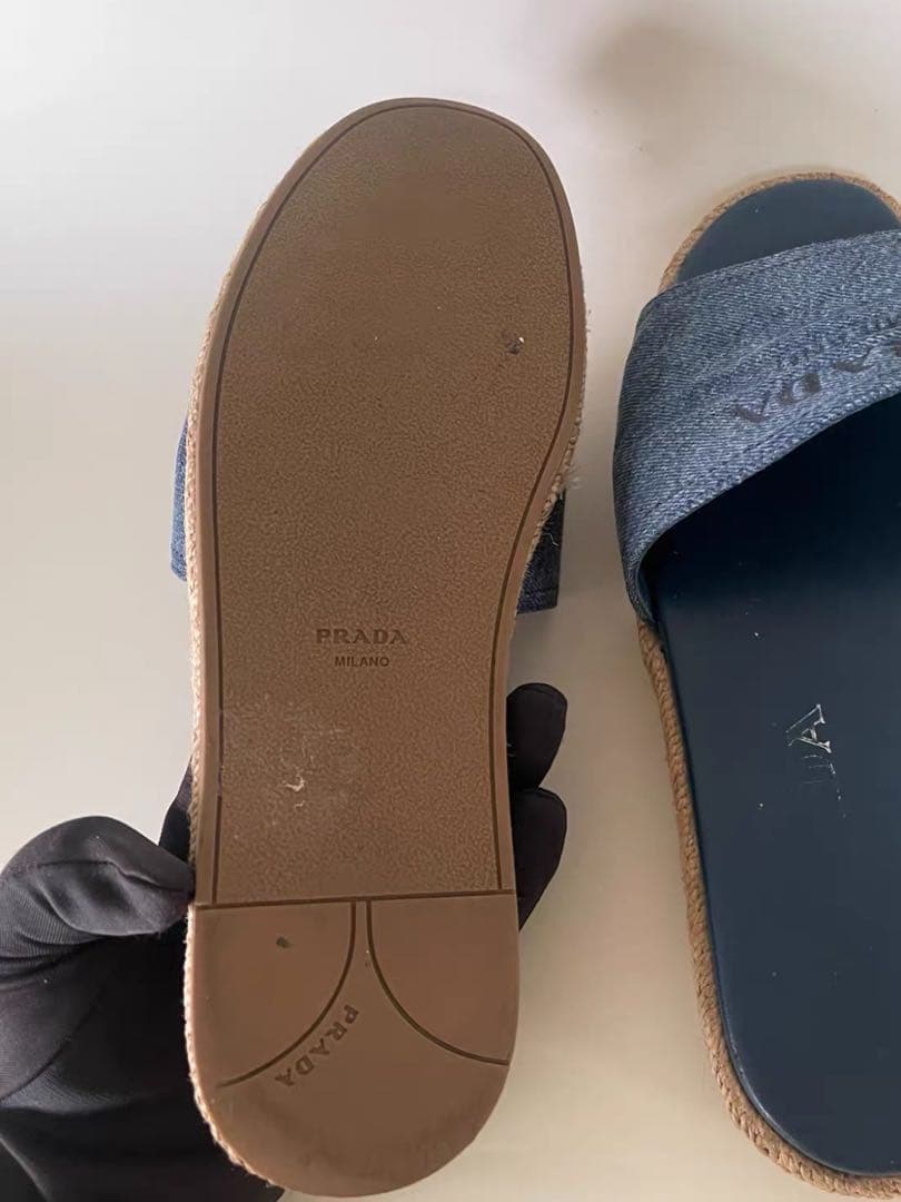 美品 プラダPRADA ダークブルー スライドサンダル