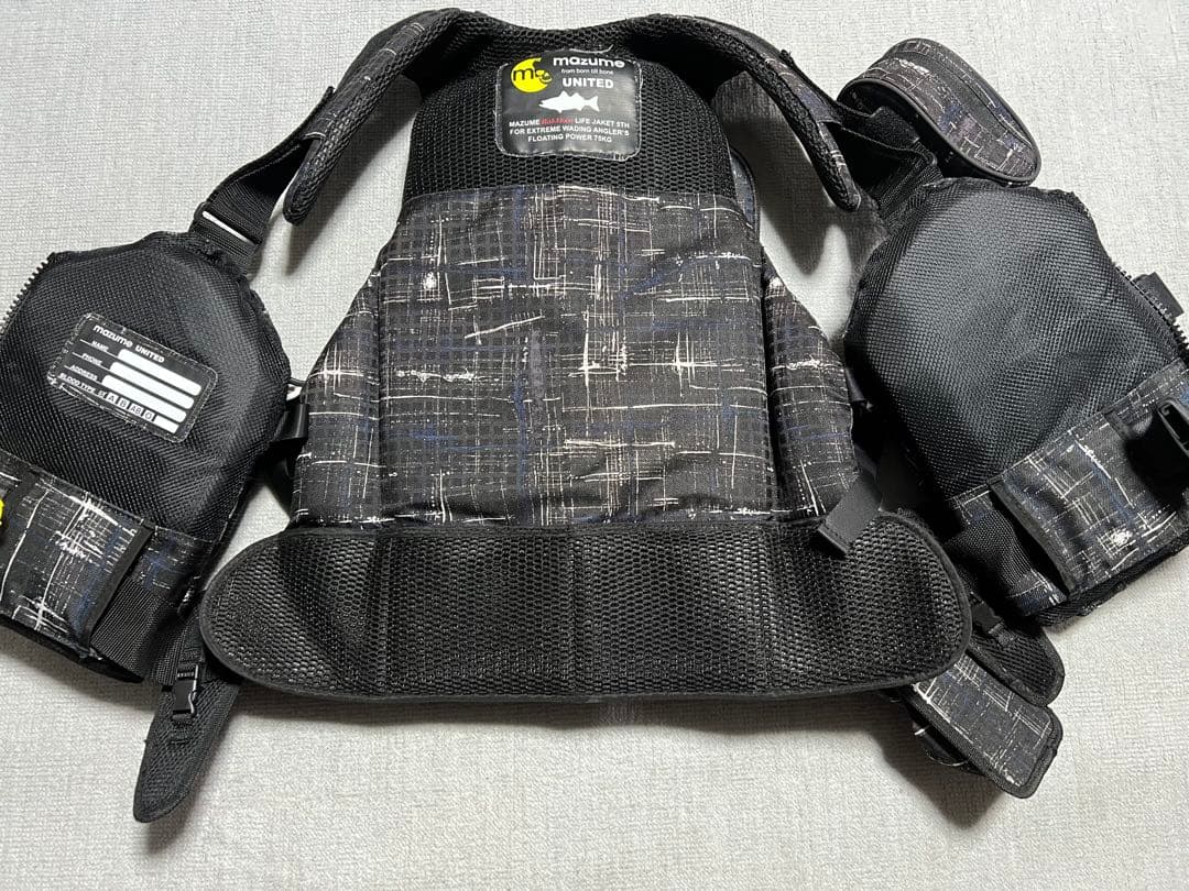 mazume フィッシングベスト ブラック