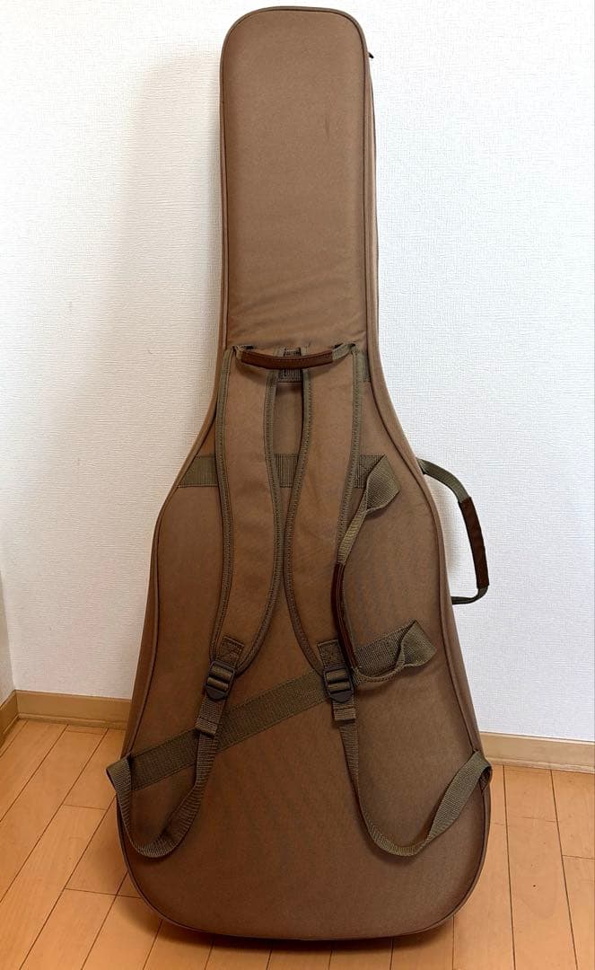 Taylor アコースティックギター 214e