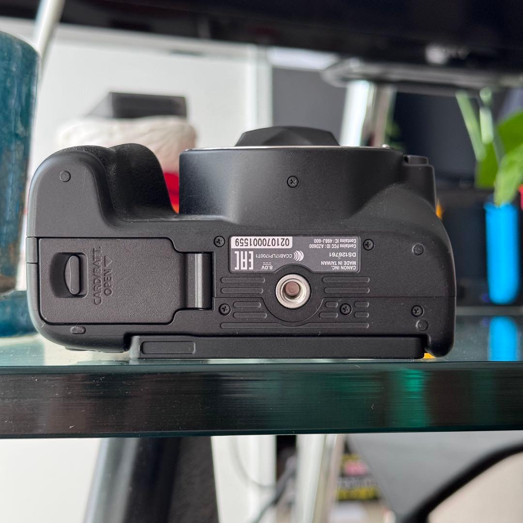 【格安・早い者勝ち】Canon EOS Kiss X10 デジタル一眼レフカメラ