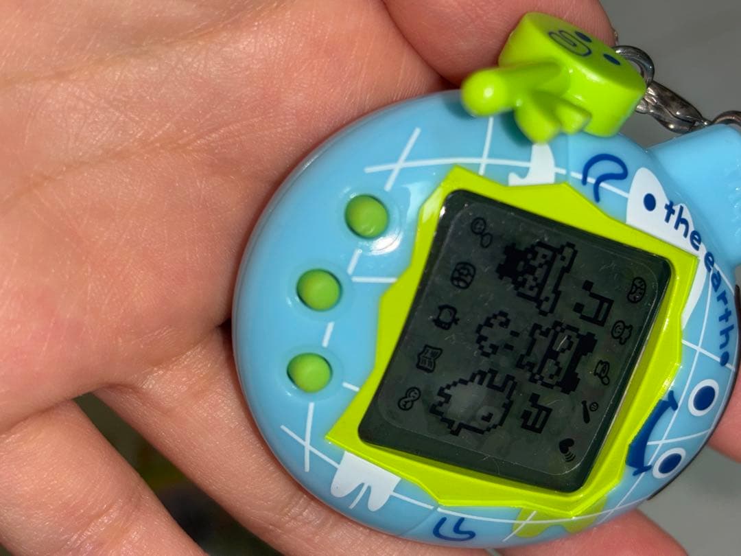 ★希少品★いぇー!ふぁみりーイロイロ! 　たまごっちプラス 　ふぁみたまワールド