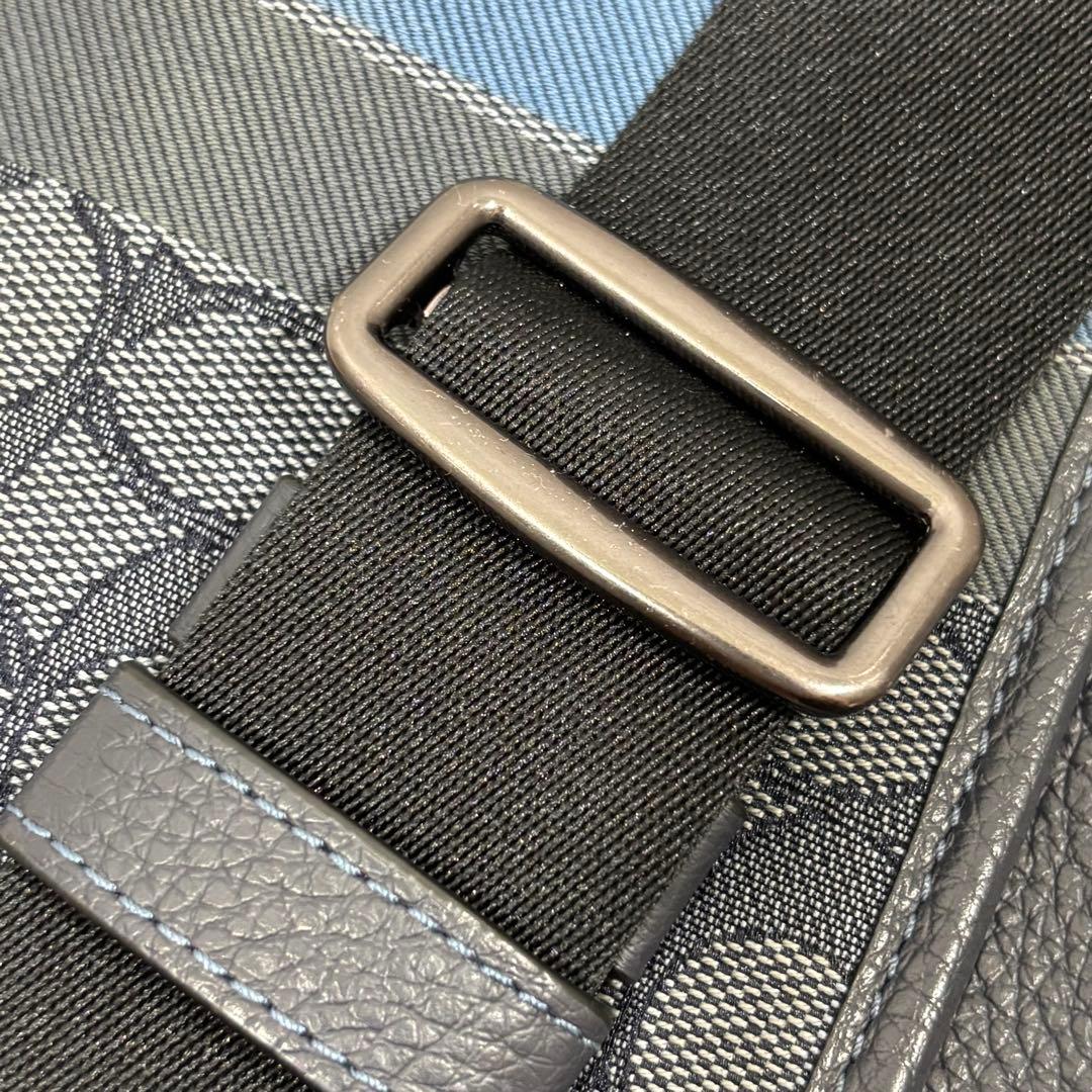 COACH コーチ　ショルダーバッグ トンプソン　シグネチャー　ネイビー