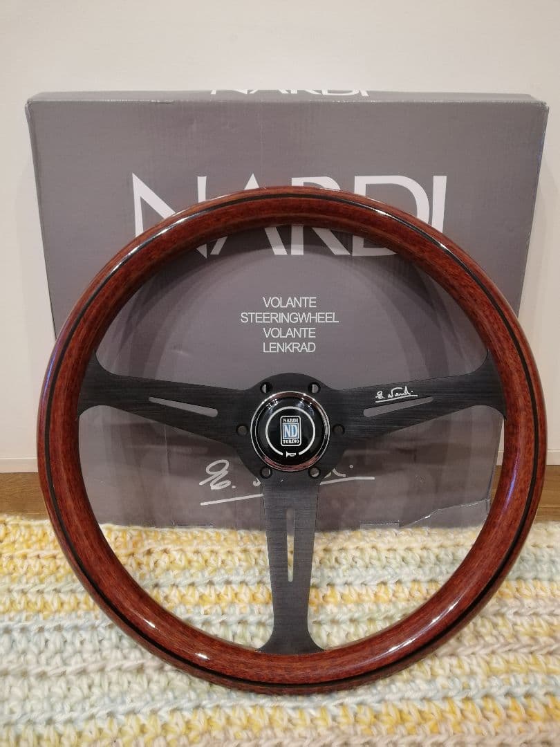 NARDI クラシック　ステアリングホイール 3スポーク ウッド/黒
