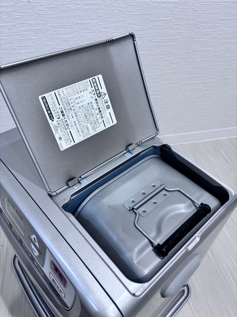 10.石油ファンヒーターダイニチ ブルーヒーター FW-377LE