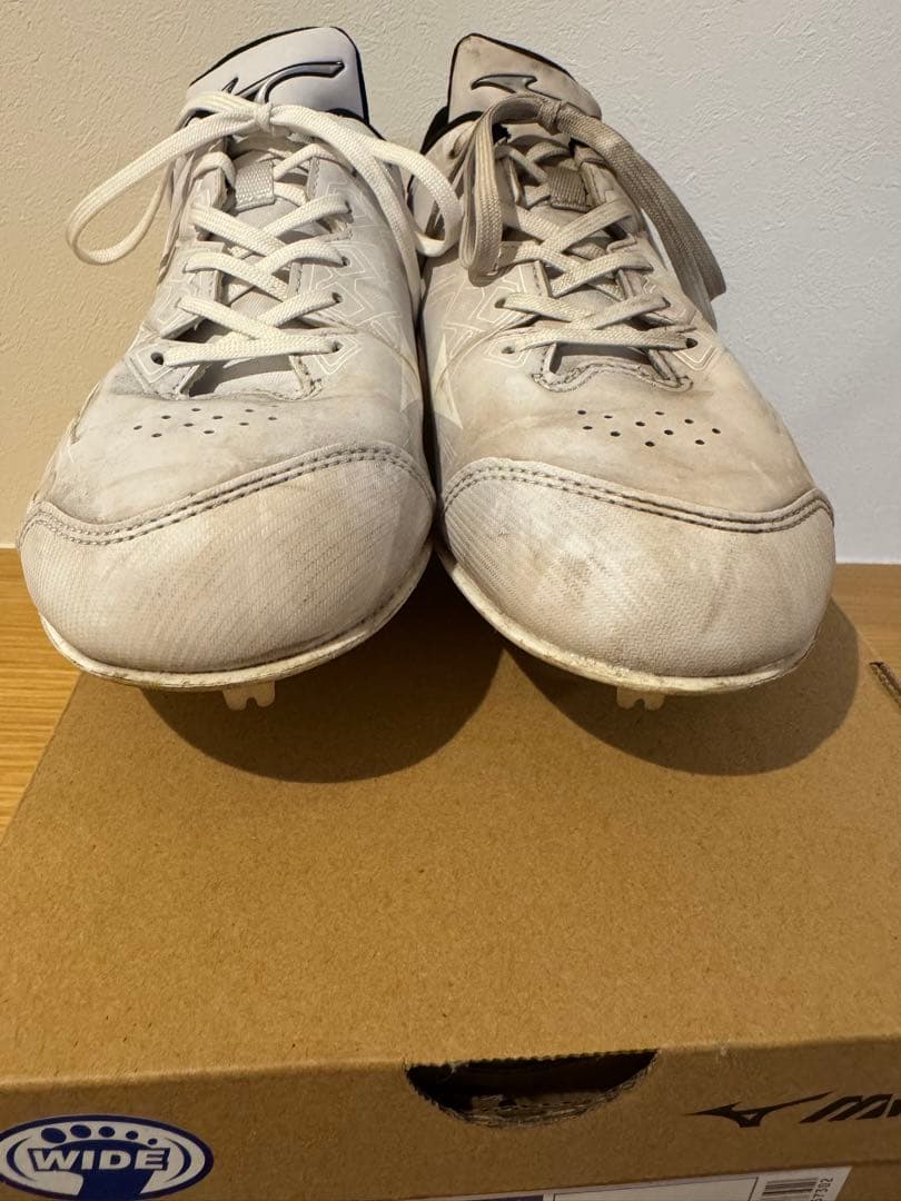 甲子園球場でのみ使用！！MIZUNOミズノ ライトレボバディー2 26.5cm