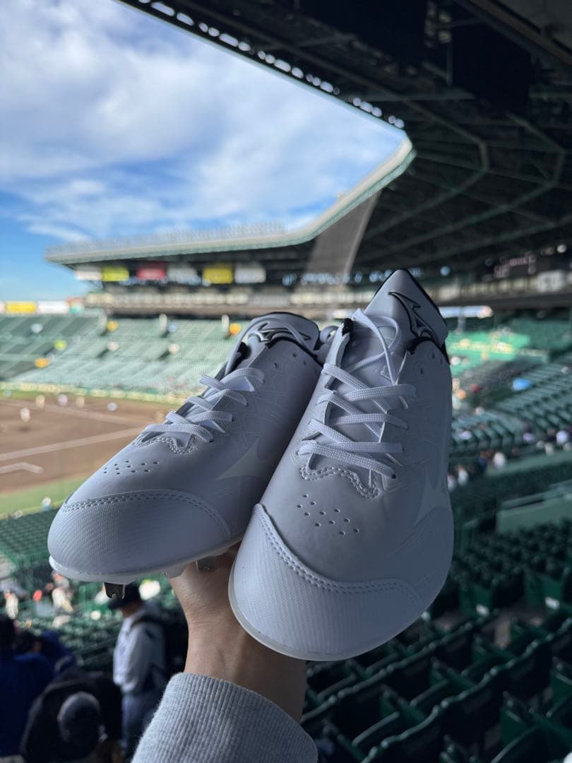 甲子園球場でのみ使用！！MIZUNOミズノ ライトレボバディー2 26.5cm