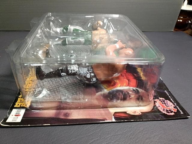 サイン付き 新品 武藤敬司 三沢光晴 フィギュアセット デビュー20周年記念限定