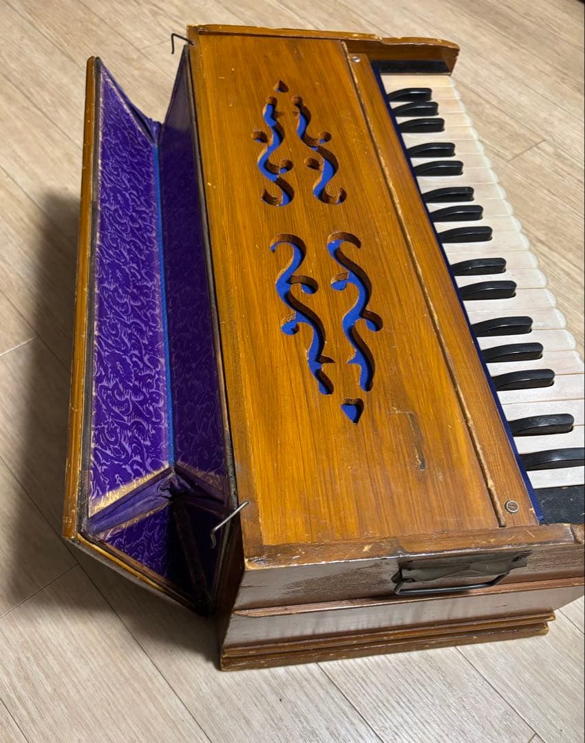 ハルモニウム harmonium インド 鍵盤 楽器 古典