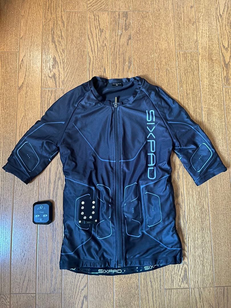 最終値下げ TRAINING GEAR SIXPAD powersuit