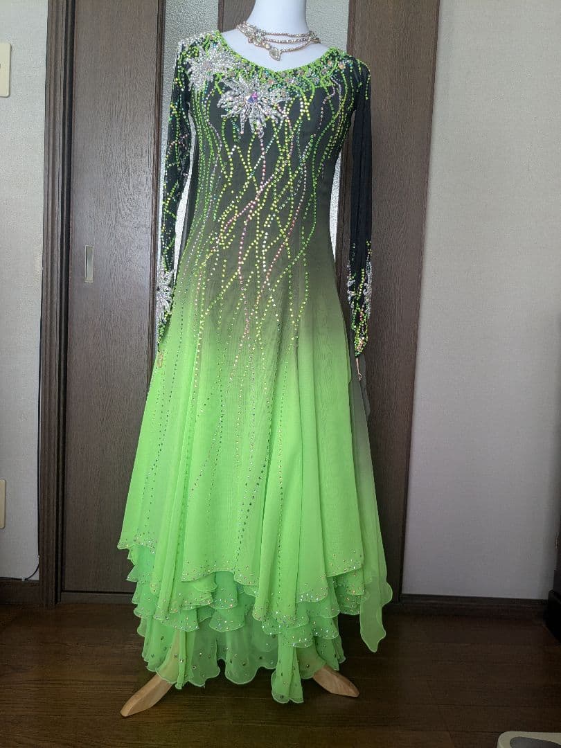 社交ダンススタンダード衣装