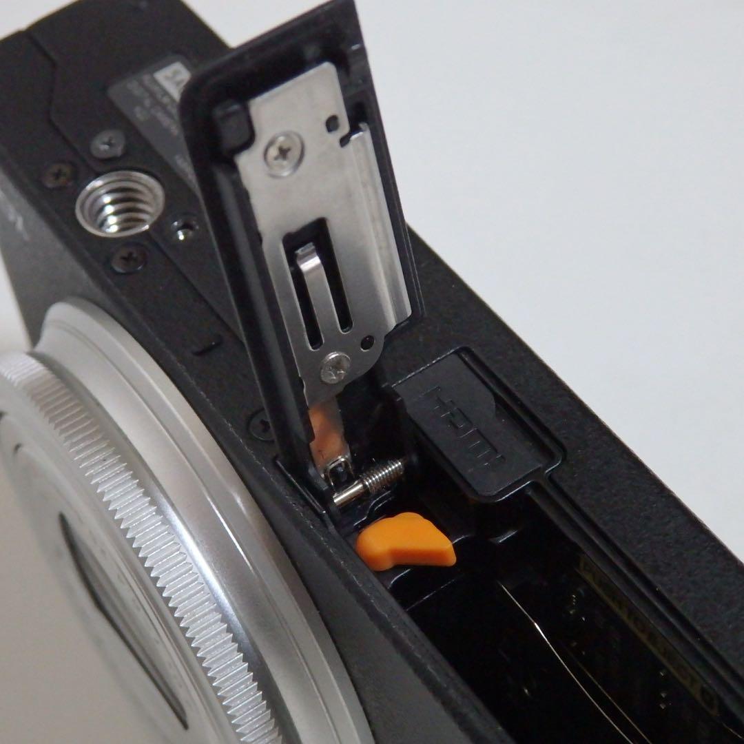 フジフイルム XQ2 シルバー FUJIFILM 動作確認済み