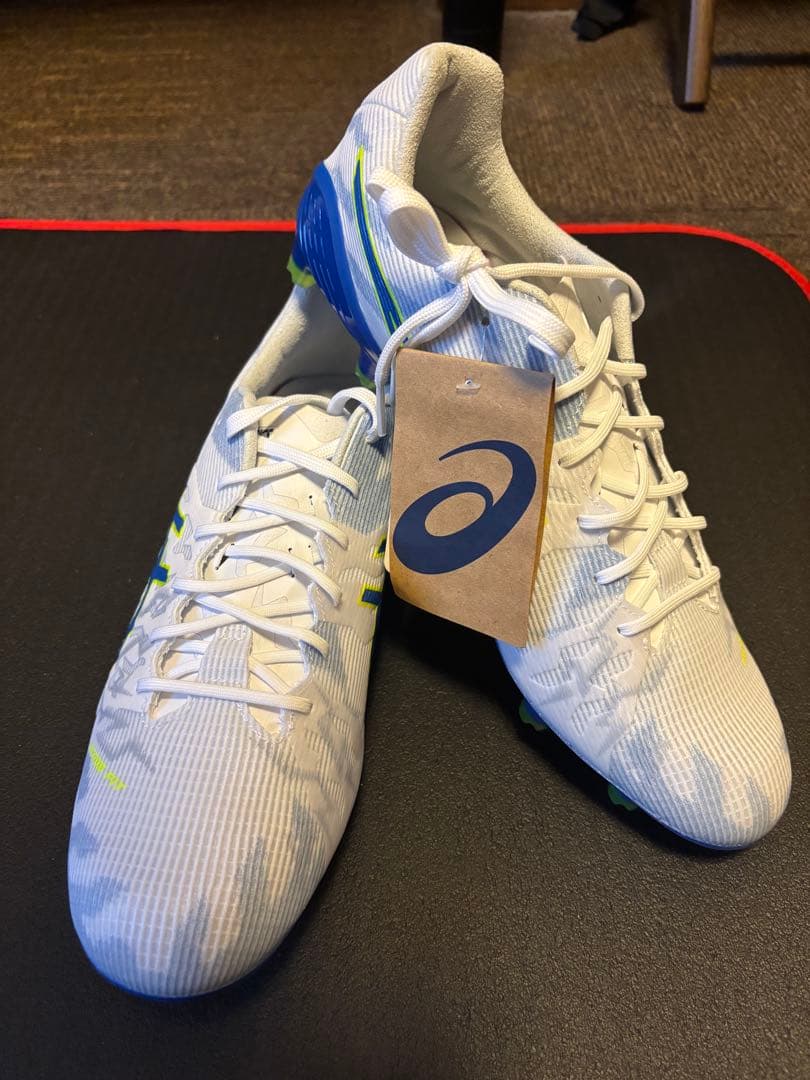 シューズ asics across3