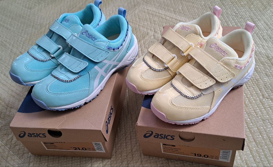 専用出品　新品　アシックス　19.0cm/21.0cm