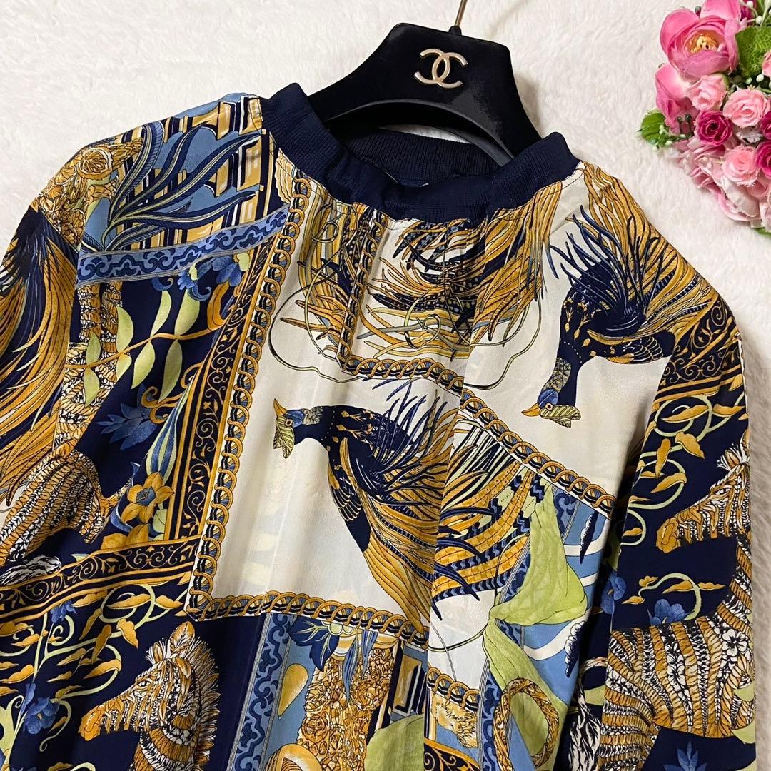 【美品】サルヴァトーレ フェラガモ 総柄 ブラウス ネイビー イエロー Sサイズ